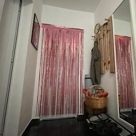 Modern Flat Near Downtown