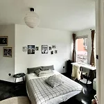 Modern Flat Near Downtown