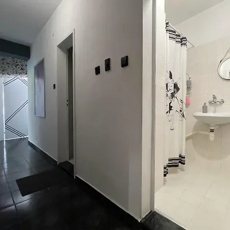 Modern Flat Near Downtown Appartement *