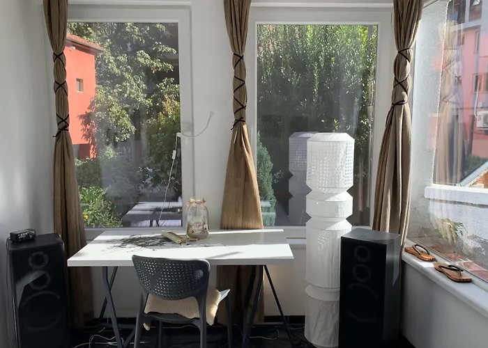 Modern Flat Near Downtown Apartament *