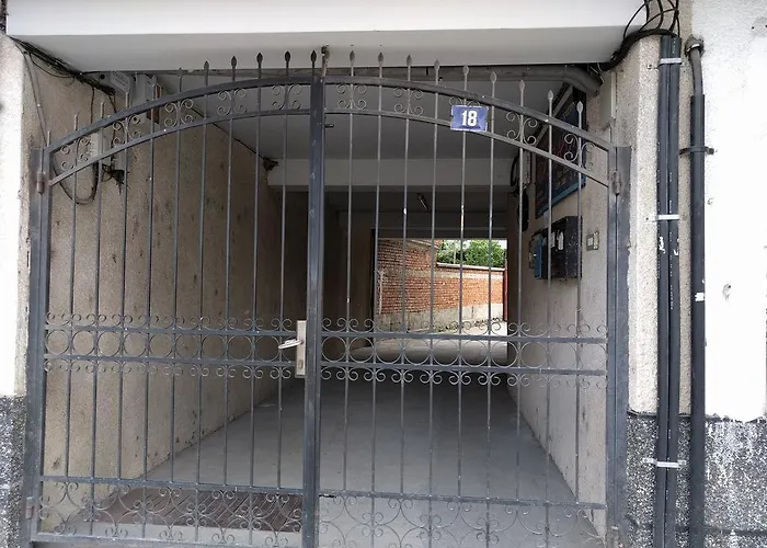 Modern Flat Near Downtown Apartament *